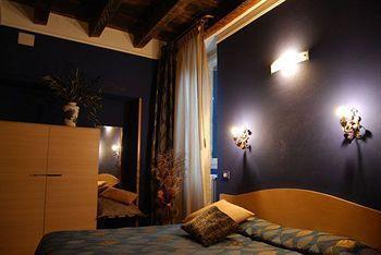 Residenza San Faustino 2*