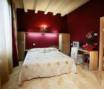 Residenza San Faustino Frühstückspension 2*